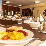 Dzsungel Hotel 2*